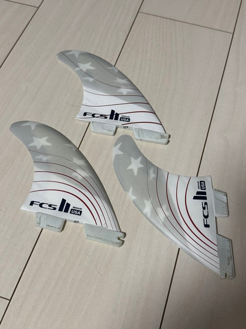 美品 FCS II USA サーフボードフィン 3枚セット