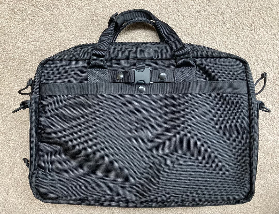 未使用に近い！BRIEFING_B4 Over Trip　バリスティックナイロン