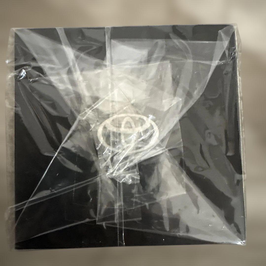 トヨタ ハリアー ホワイトパールクリスタルシャイン　カラーサンプル　070