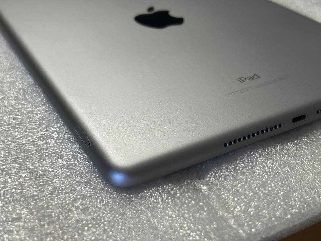 iPad 第6世代 Wi-Fi+Cellular 32GB スペースグレイ