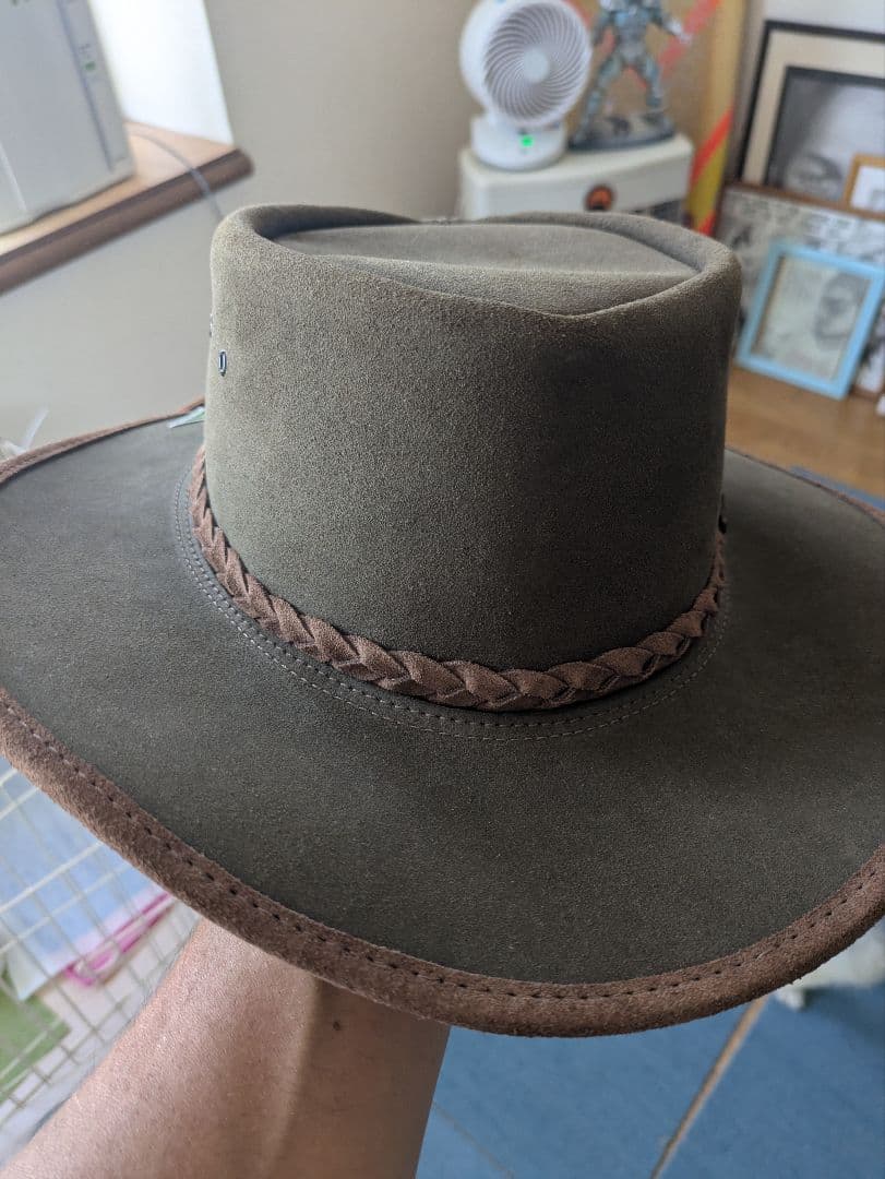 オーストラリア製　レザーハットです。