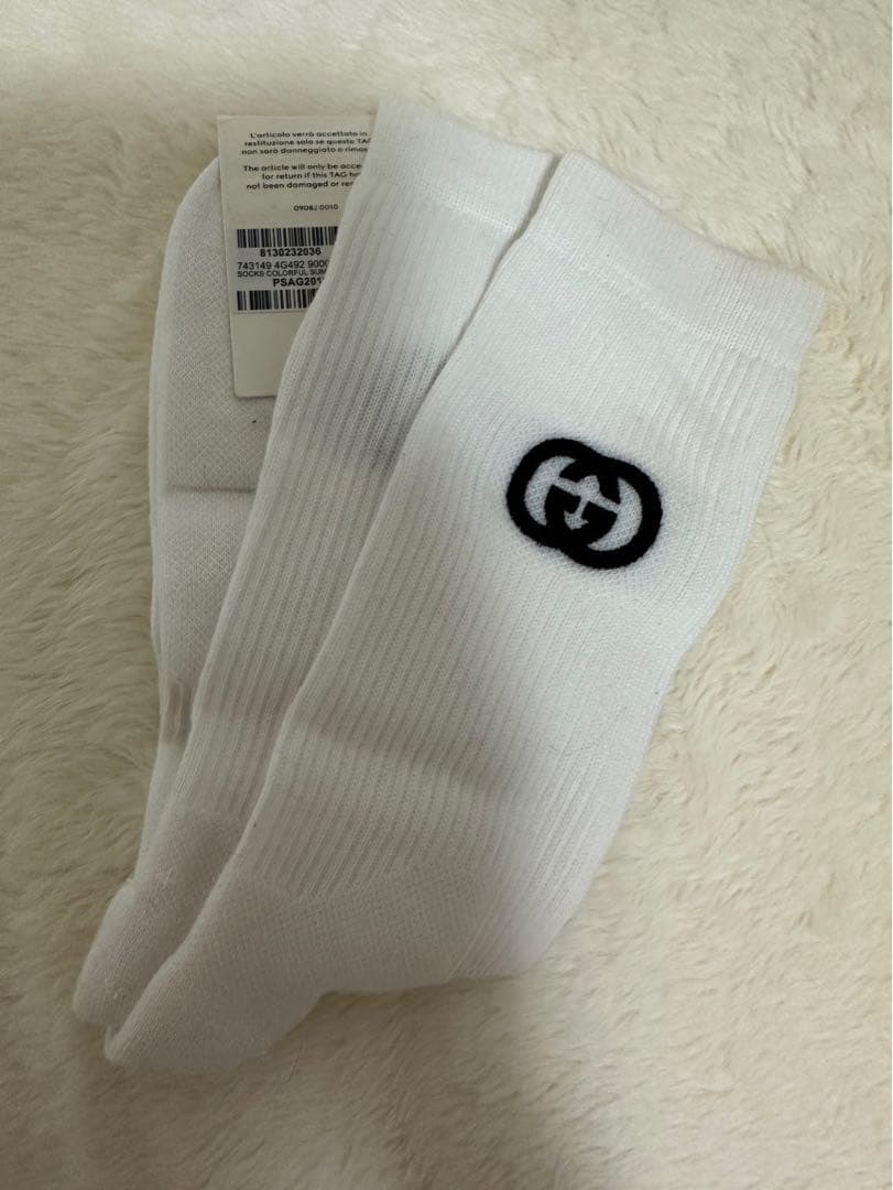 新品未使用タグ付 GUCCI ホワイトソックス Mサイズ