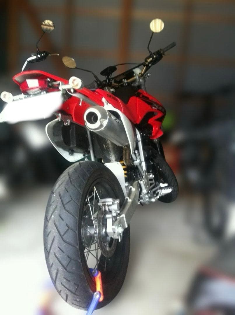 バレル４サイレンサー　XR400用　中古です。