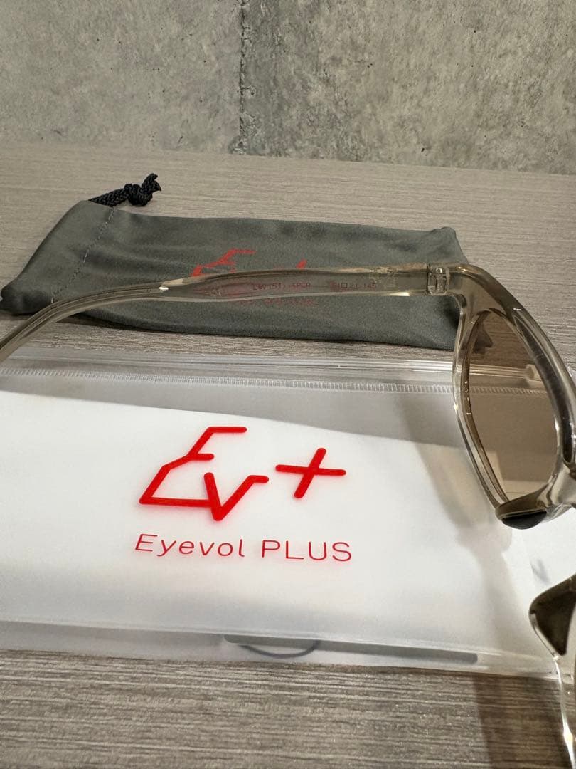 eyevol PLUS サングラス　LEV