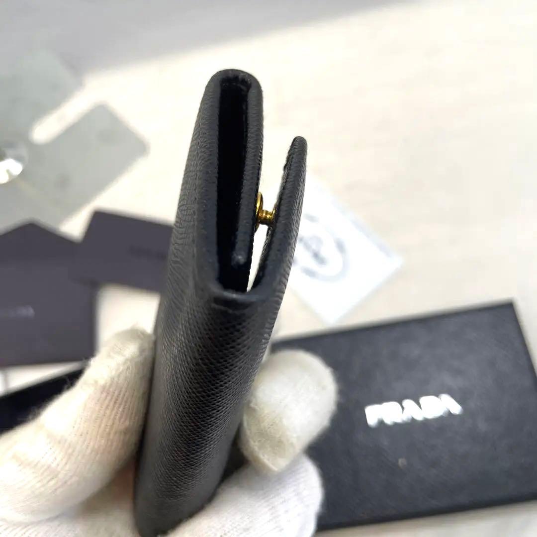 極美品　PRADA キーケース　ギャランティカード付き