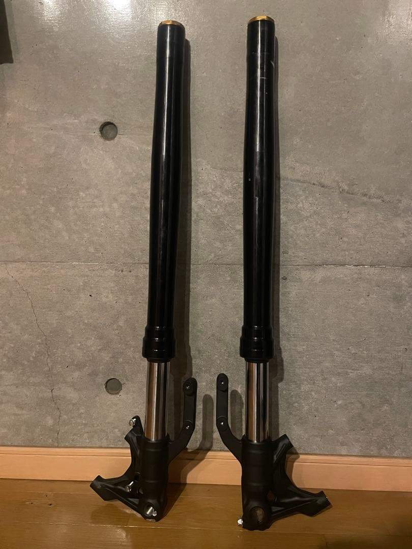 カワサキ　zx4rr 2025年式　フロントサスペンション　左右