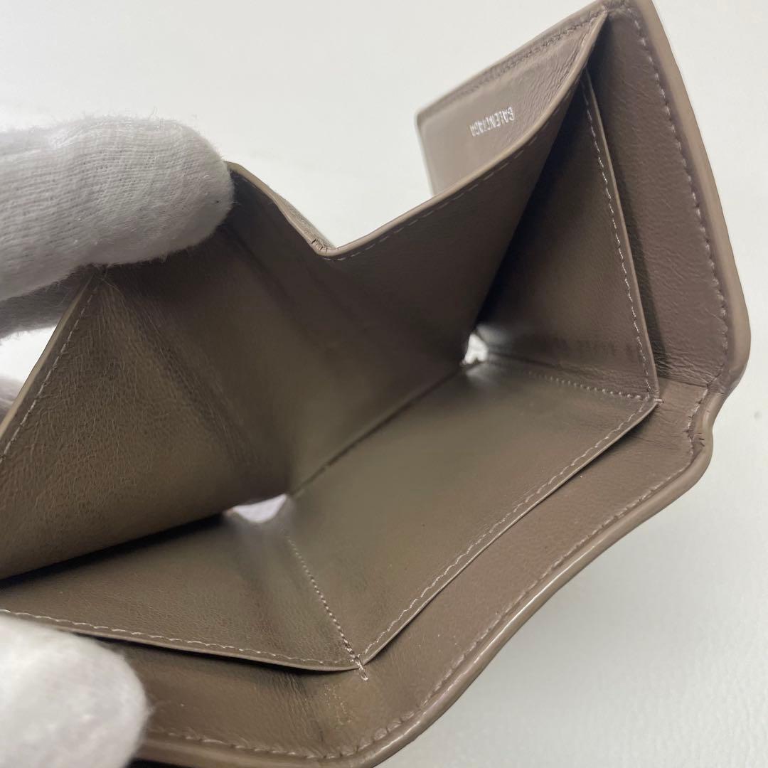 ま*る様 BALENCIAGA オリーブグリーン 三つ折り財布