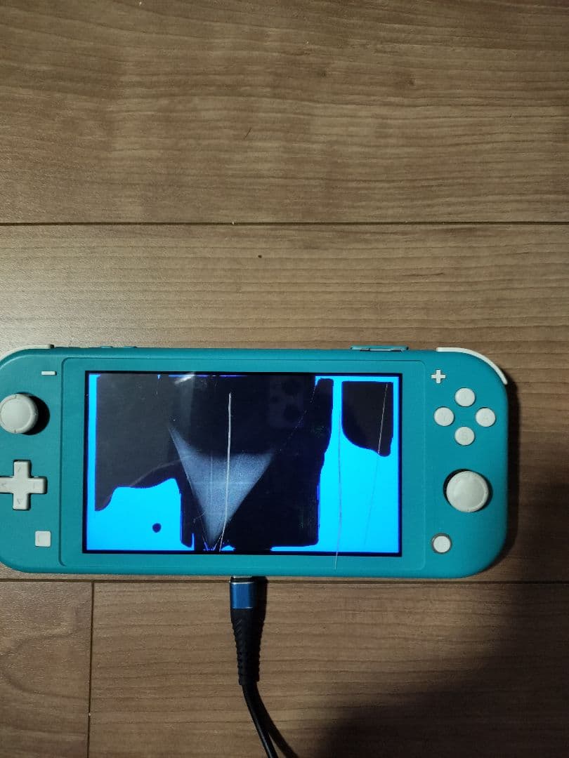 Nintendo Switch Lite ターコイズ ひび割れあり　ジャンク