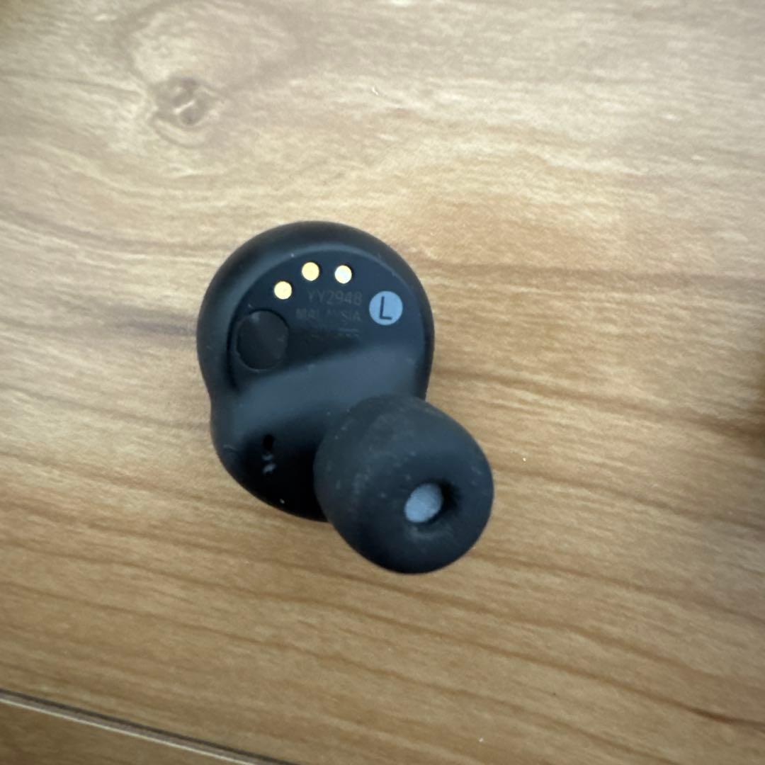 【完品】WF-1000XM4 ソニーワイヤレスイヤホン シリコンケーキ付き