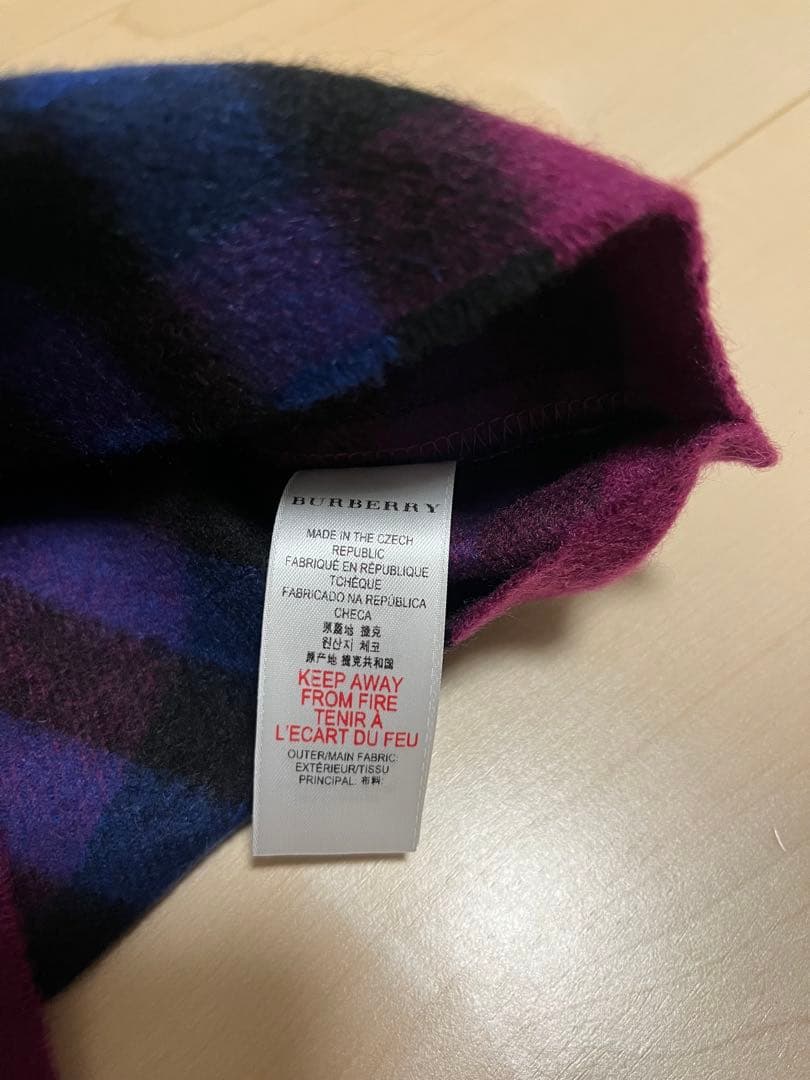 バーバリー　スヌード　ネックウォーマー　マフラー　カシミア100％　未使用に近い