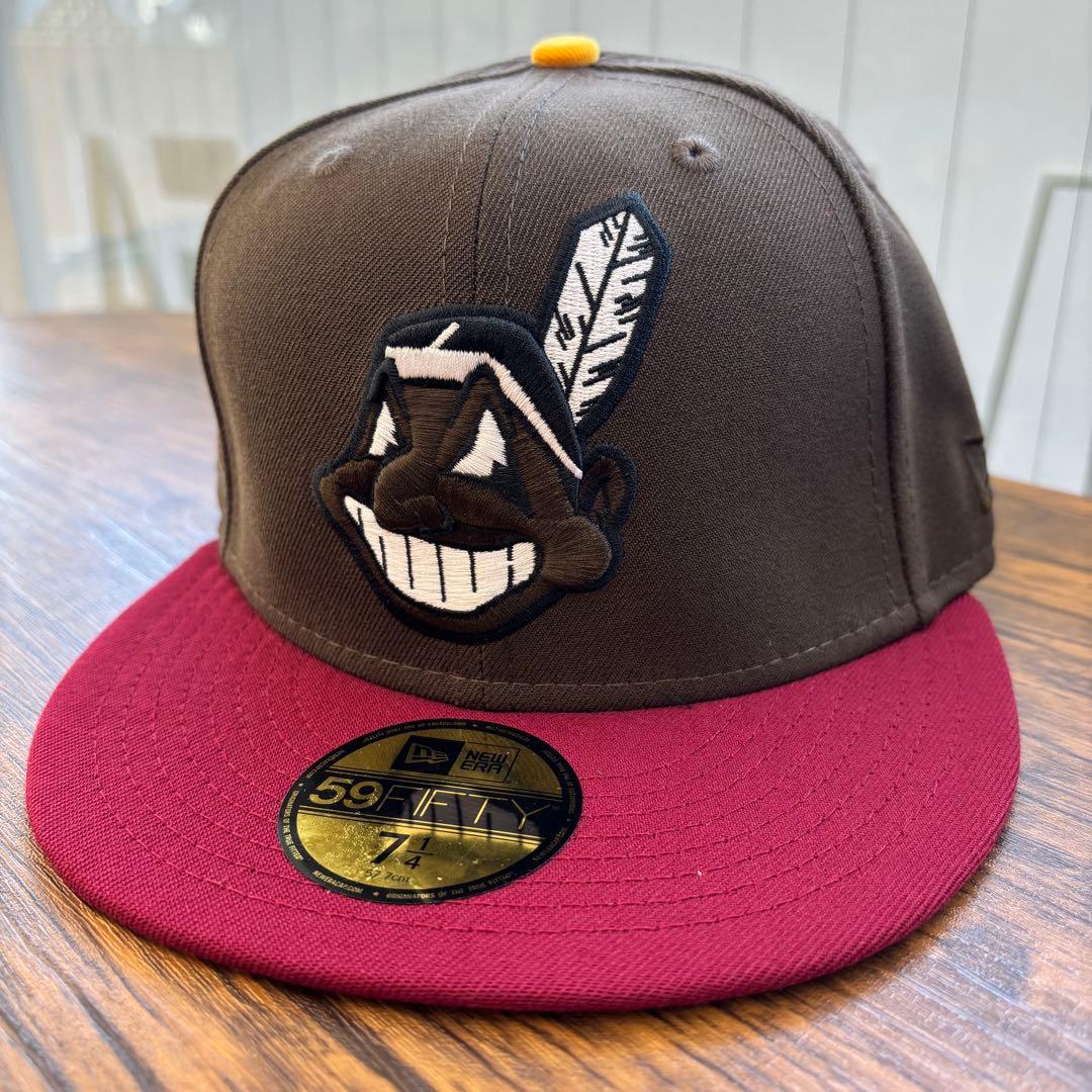 【大人気】MLBインディアンズの希少モデル　ニューエラキャップ