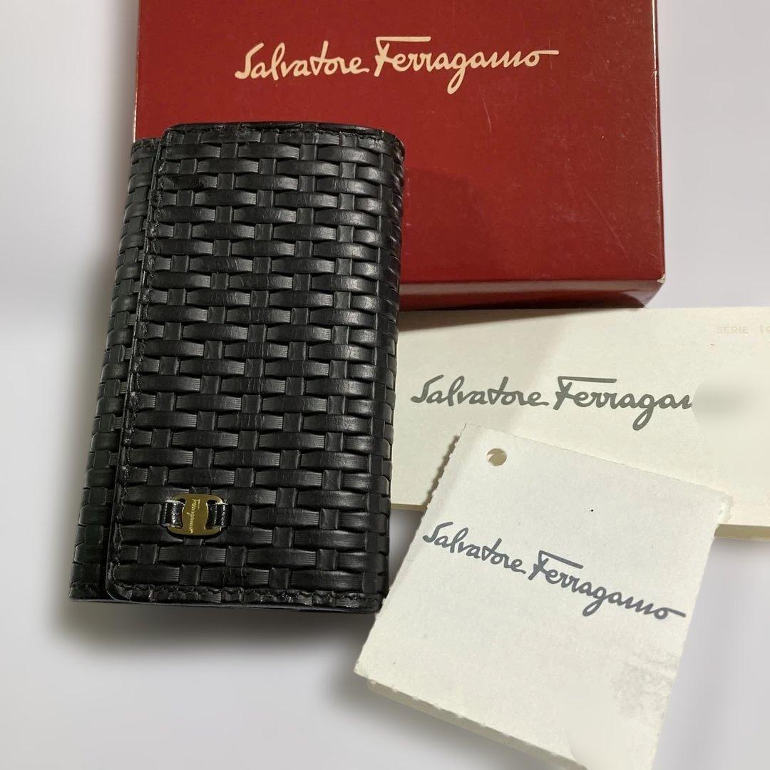 Salvatore Ferragamo 編み込みキーケース　黒