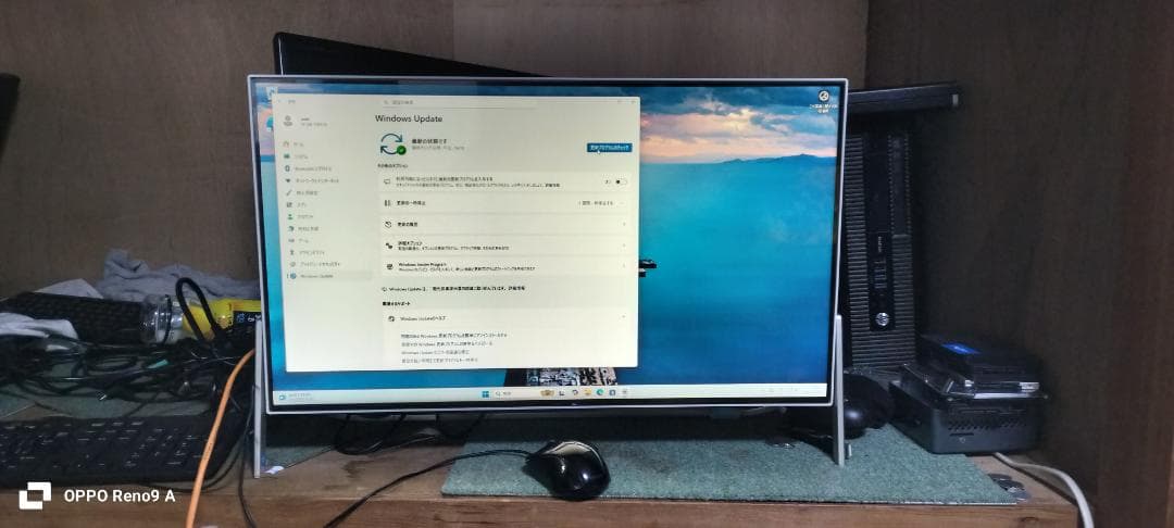 デスクトップパソコン FMV ESPRIMO スノーホワイト [23.8型]