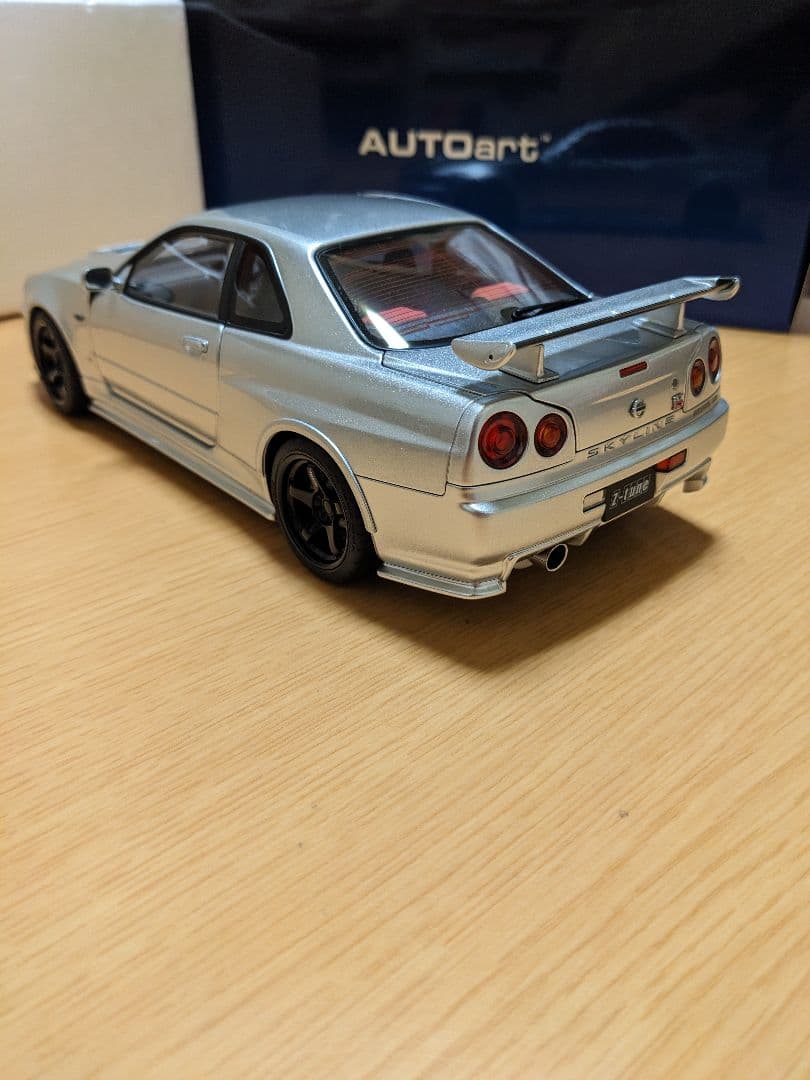 オートアート1/18　ニスモ R34 GT-R Zチューン