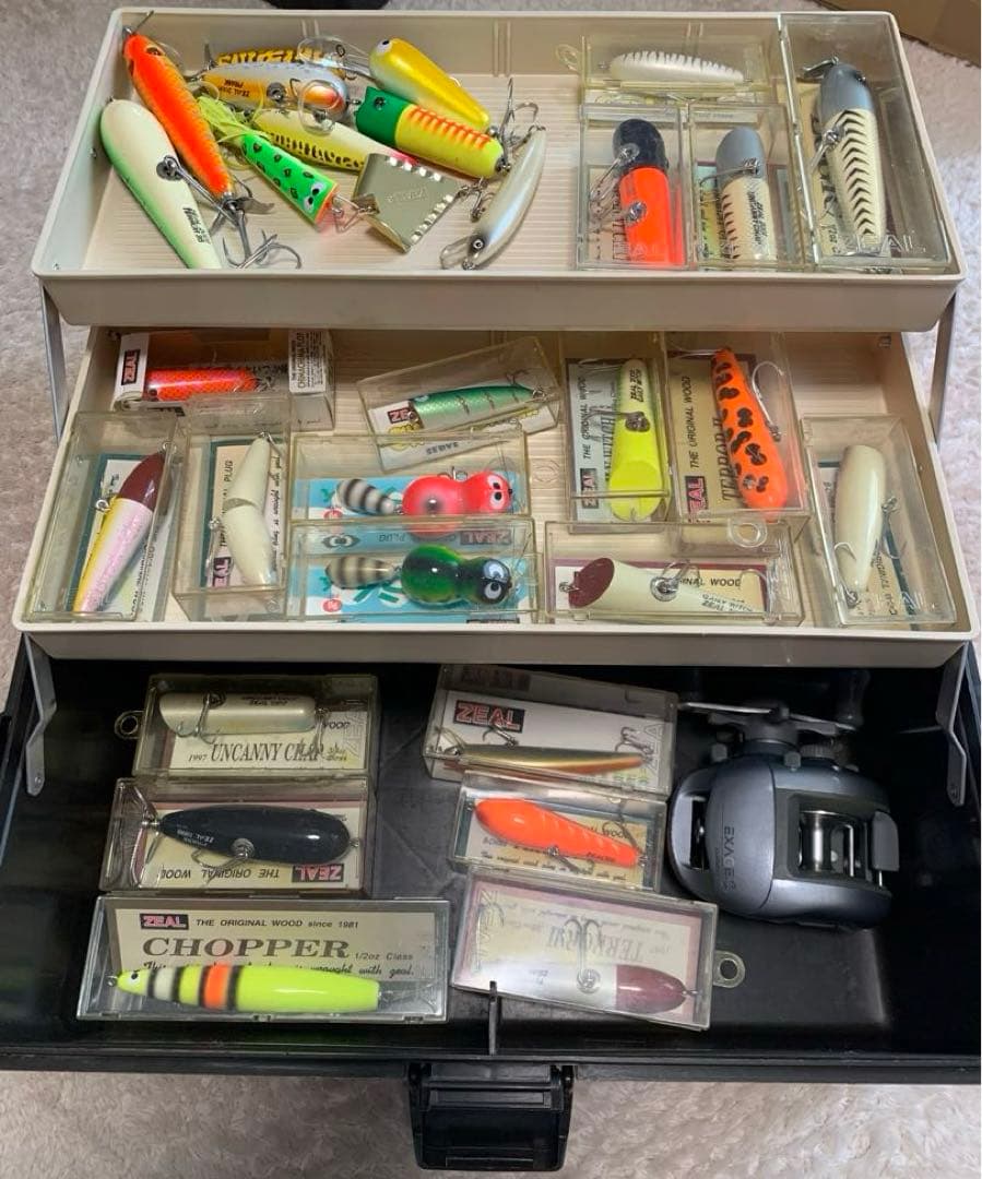 ルアー　zeal リール　シマノ　　タックスボックス