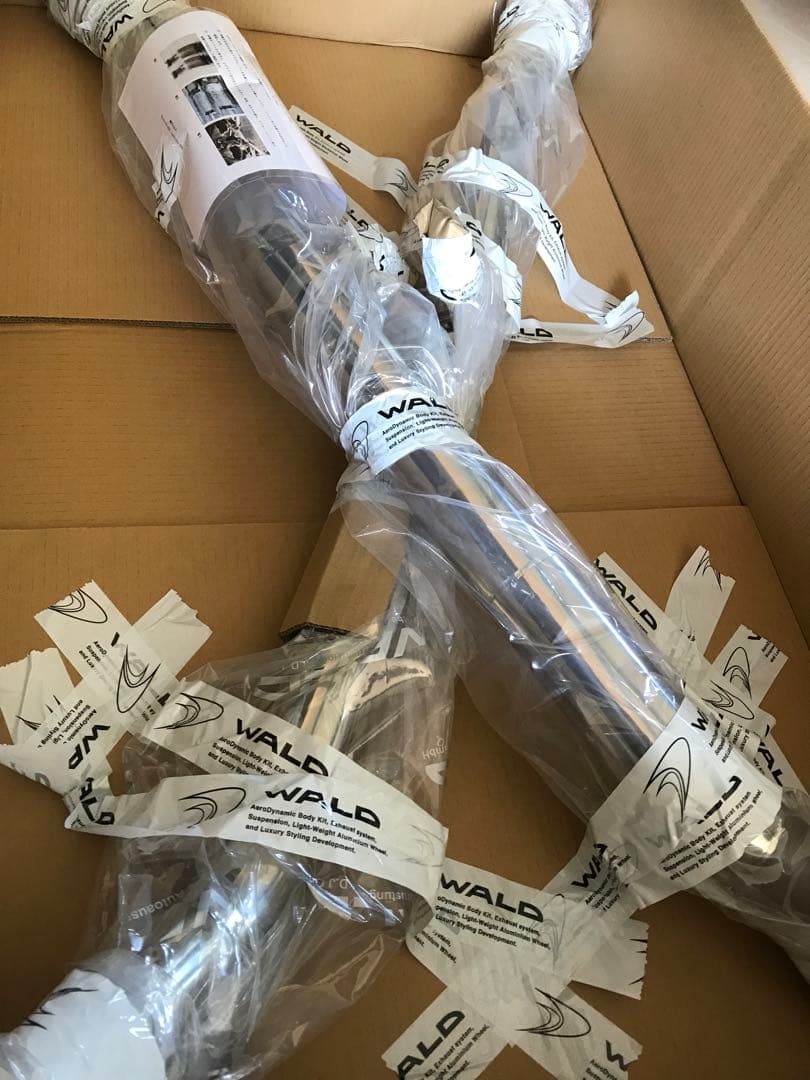 ベントレーコンチネンタルGT〜2007前期　新品　センターマフラー♪