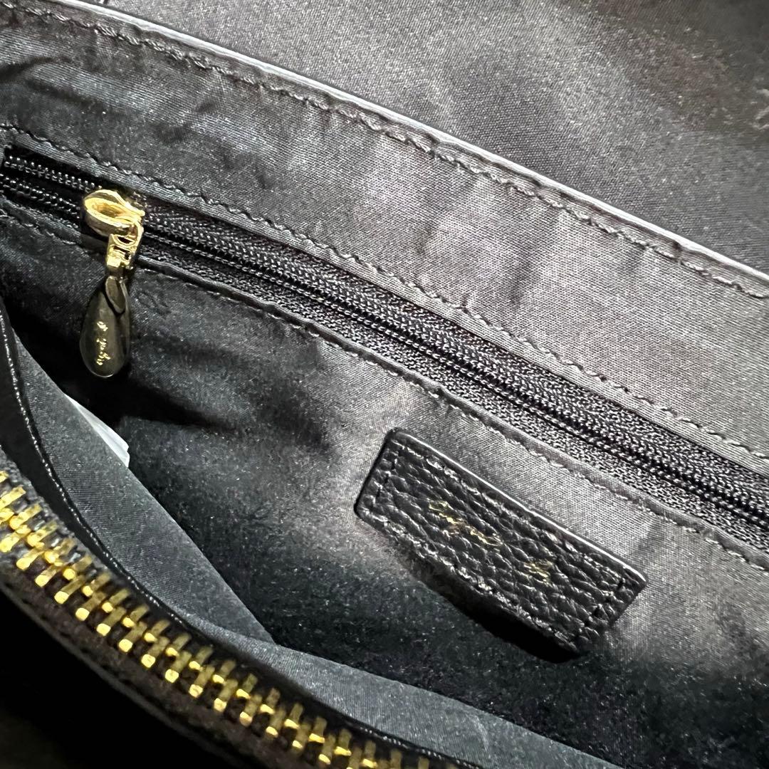 agnes b. ショルダーバッグ The b. 本革シボ革クロスボディ2WAY