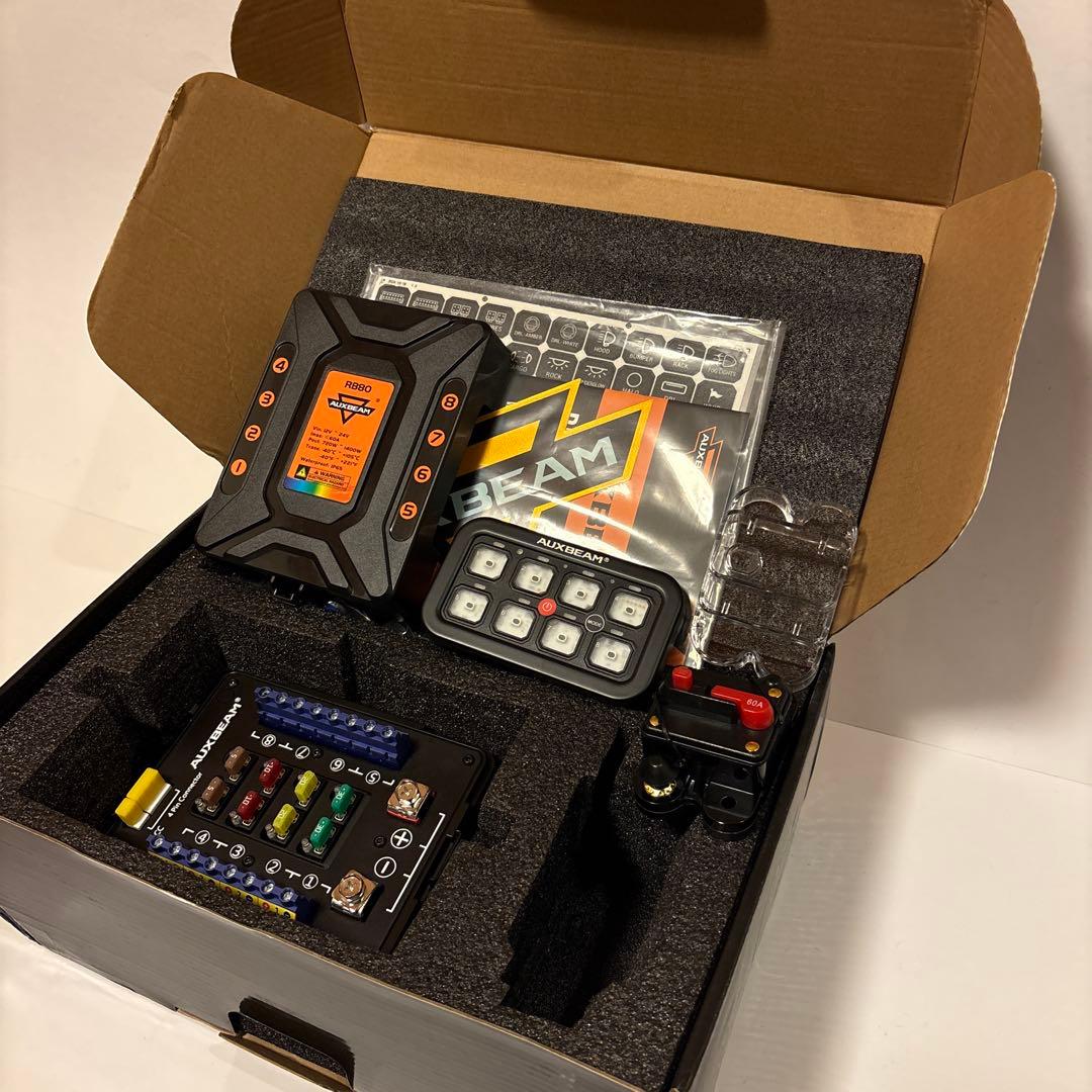 AUXBEAM RGB RB80ワークライト 等に　プラド　ハイラックス