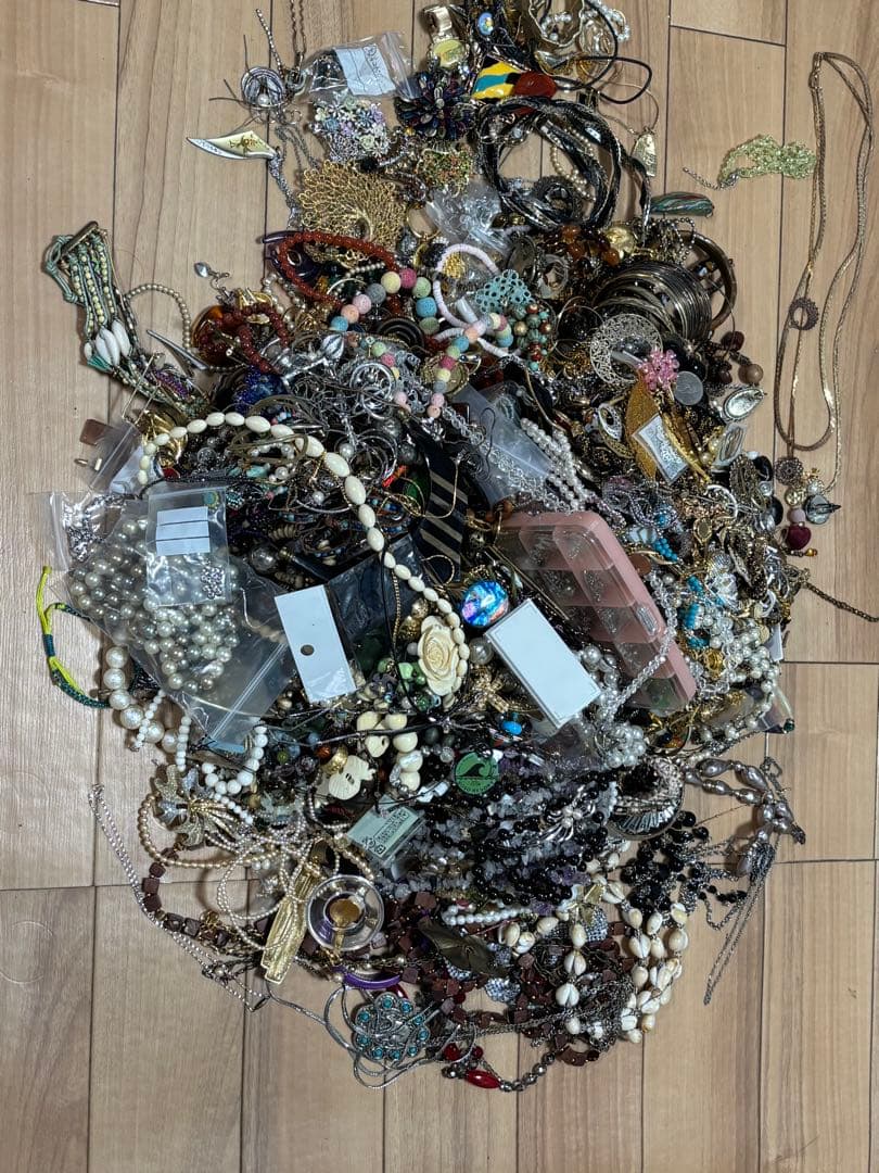 アクセサリー 約12kg まとめ売り　ジャンク品