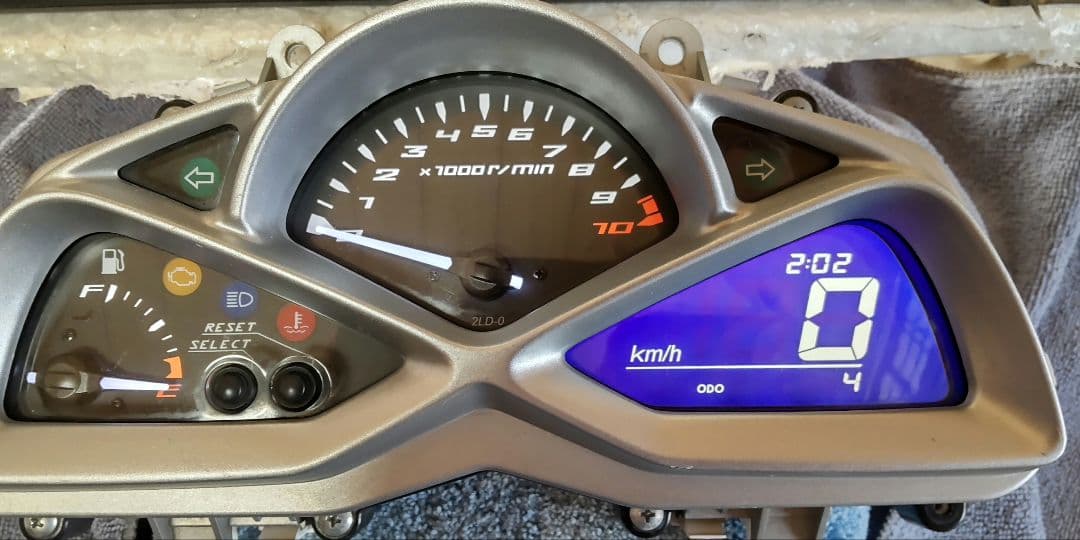 SG28J マジェスティS　スピードメーター　動作品