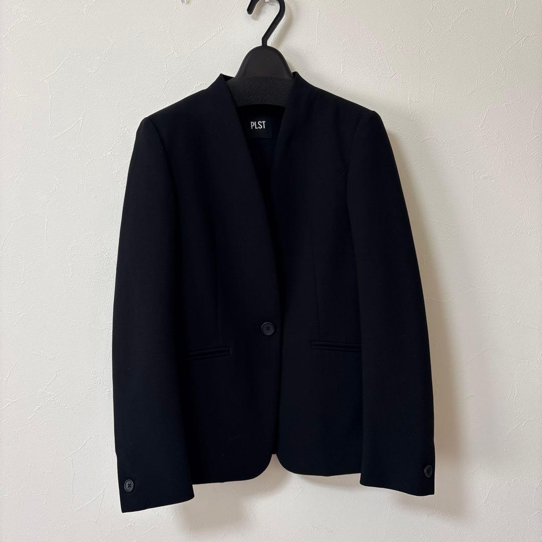 プラステ　ウォームリザーブカラーレスジャケット　ブラック　S