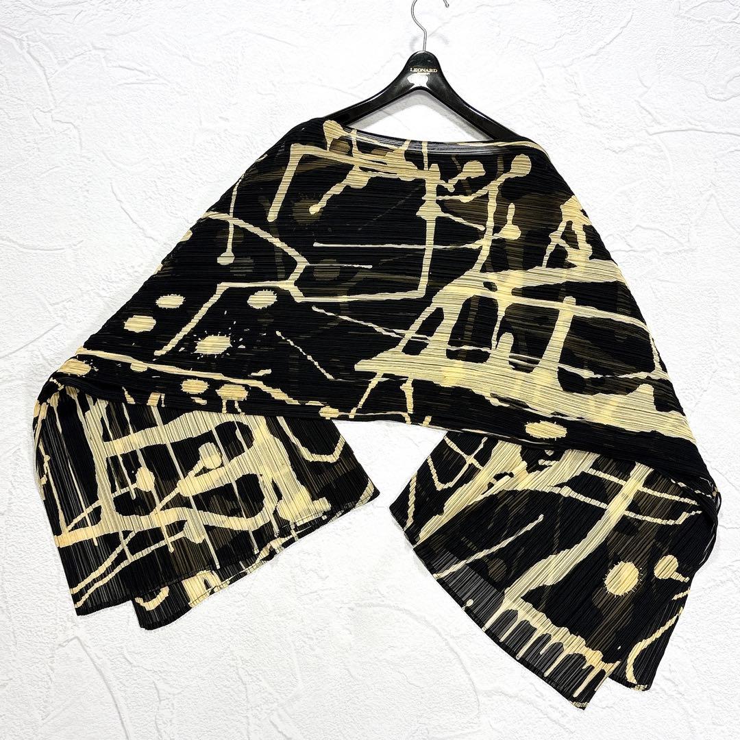 PLEATS PLEASE プリーツプリーズ　突然の雨　ポンチョ　ケープ　総柄