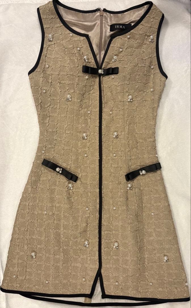 【ほぼ新品】2025秋冬最新モデルパール×ビジュータイトミニドレスクリーニング済