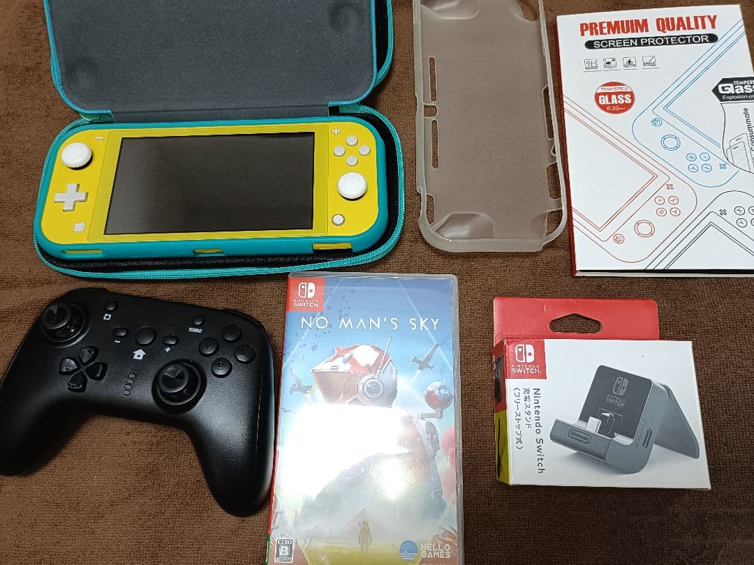 ニンテンドー　スイッチ　ライト イエロー 本体　他