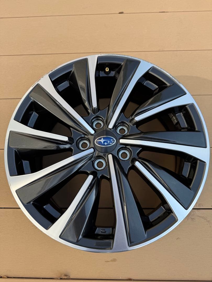 スバル 18インチ ホイール レヴォーグ　１本