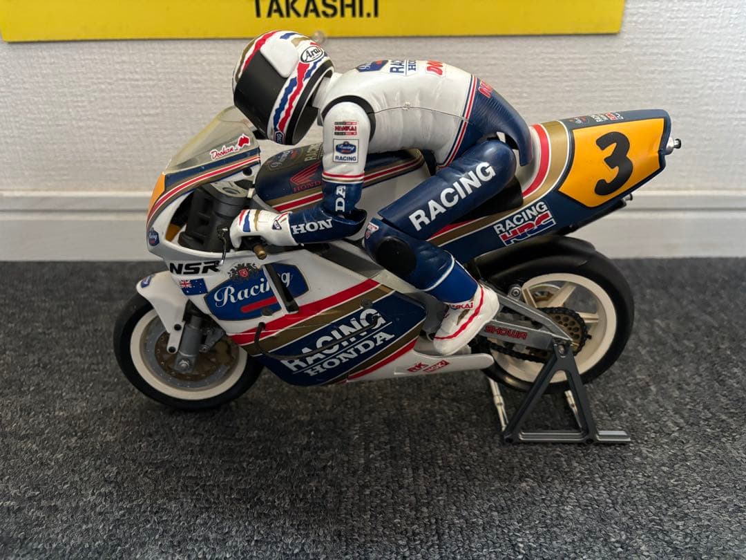 京商ラジコン 1/8 EPホンダNSR500ハングオンレーサーフルセット