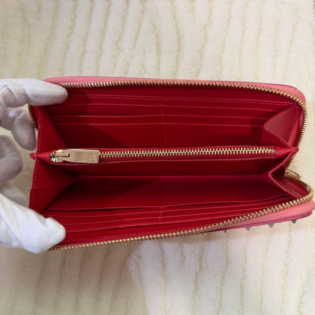 ✨️極美品✨️クリスチャンルブタン スタッズ ラウンドジップ 長財布 レザー ピンク