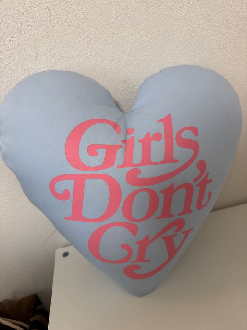 girls dont cry 正規品　ハートクッションverdy union