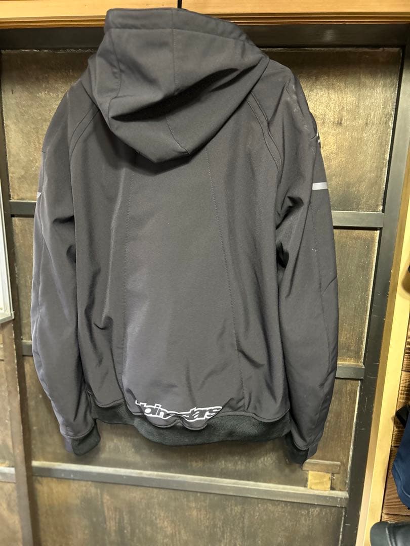 alpinestars ブラックジャケット フード付き