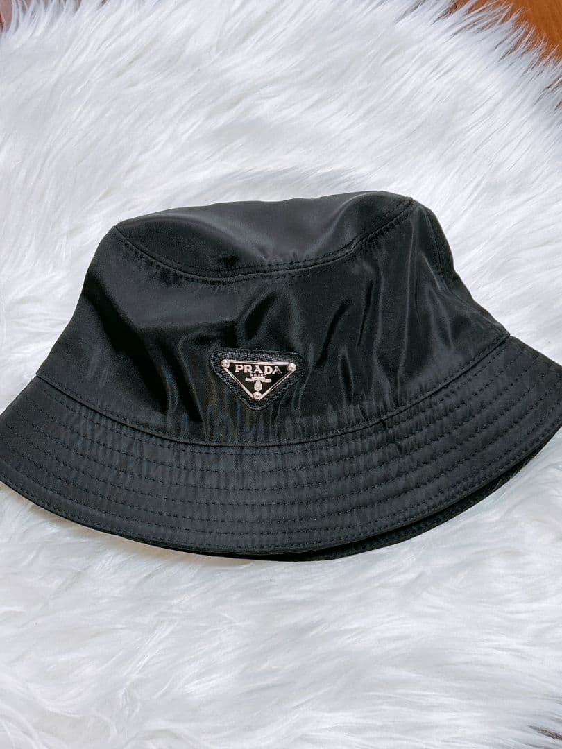 大人気❤️PRADA バケットハット バケハ　ノベルティ　M ブラック