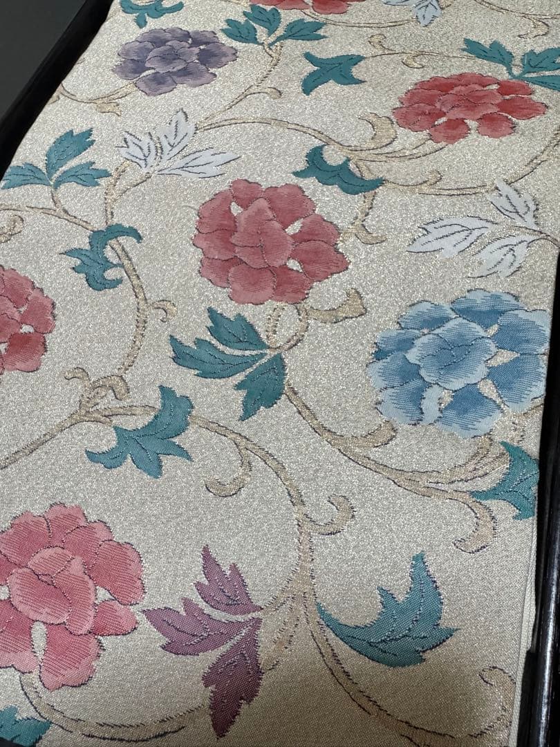 【銘品新品】西陣老舗機元「織昌みやび謹製」 「明綴れ」手織り「牡丹唐草文様」