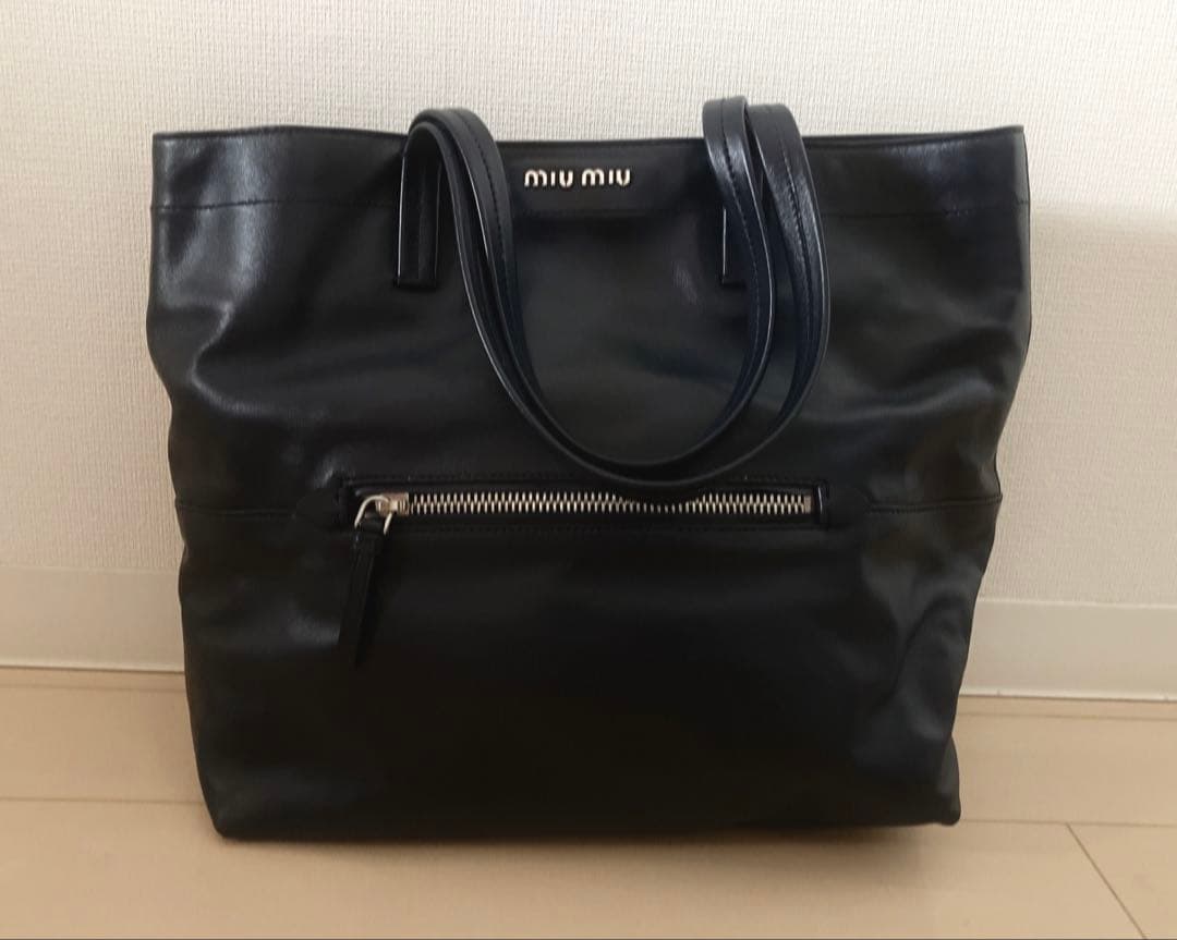 MIU MIU ネイビー本革トートバッグ