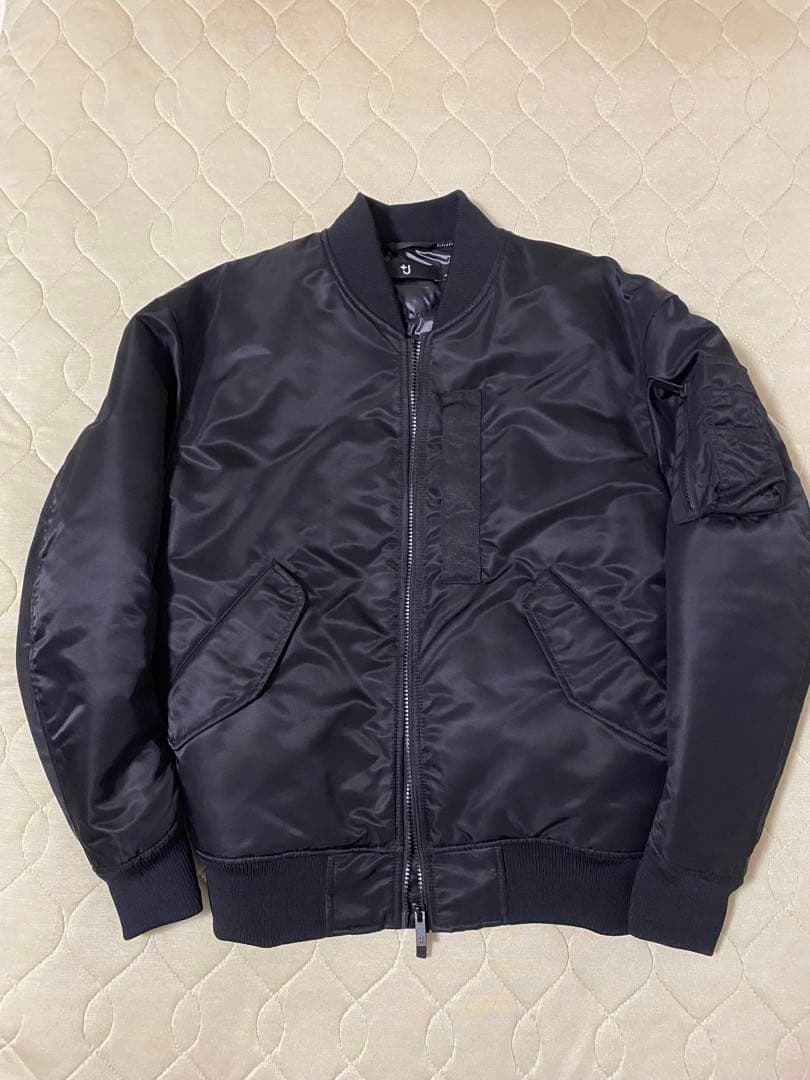 メルエムユニクロ＋J ブラック ハイブリッドダウンオーバーサイズMA-1