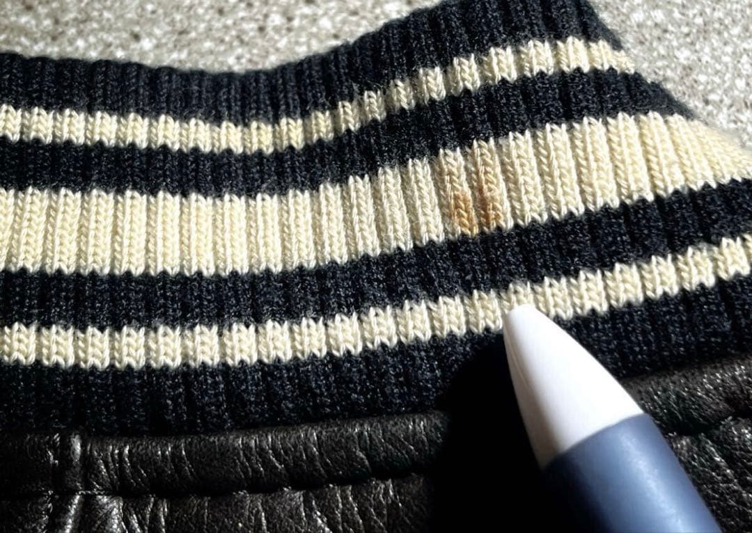 AVIREX 50周年記念モデル 刺繍　本革 レザー スタジャン アーチロゴ