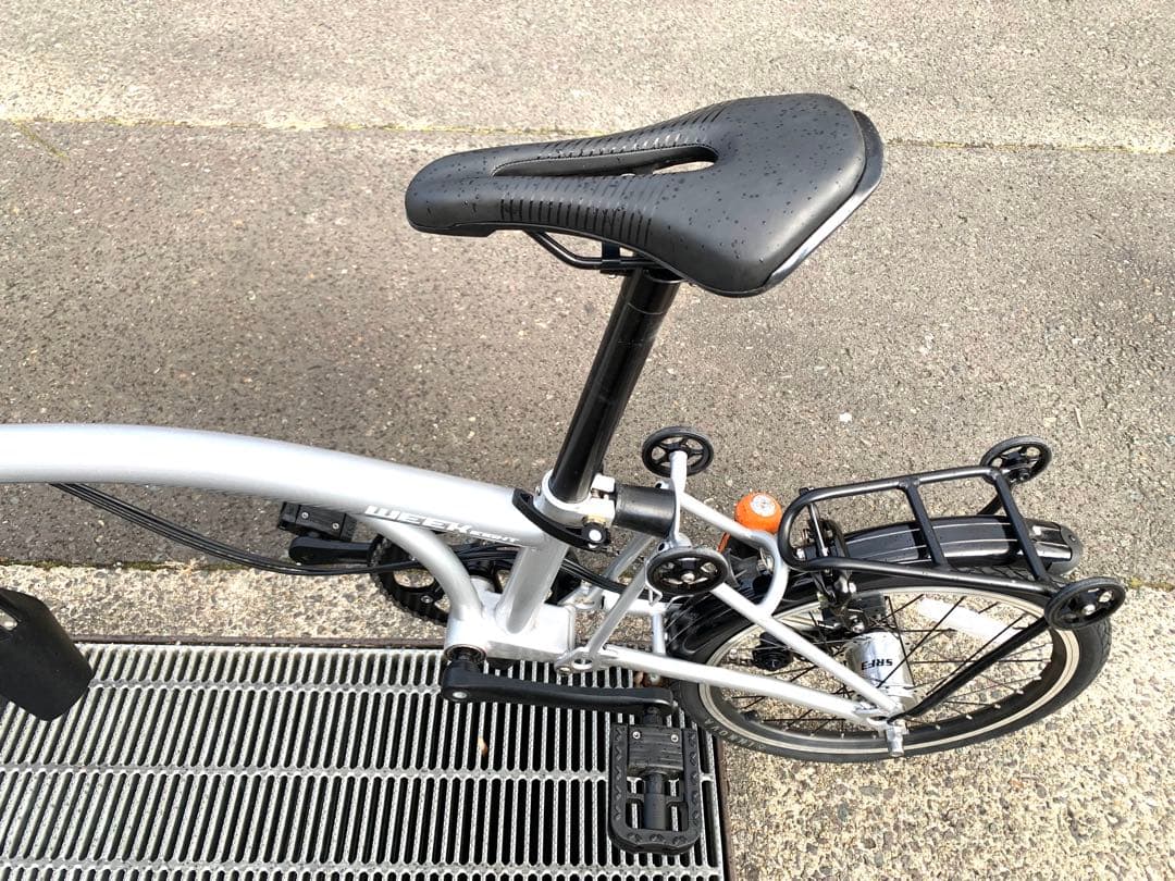 【美品】未使用品 即乘 折り畳み転車 EIGHT ミニベロSRF3 内3速 16