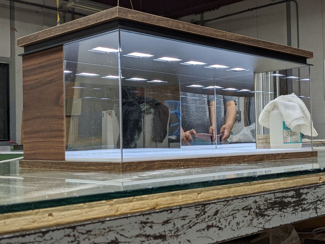 クー太郎様　アクリルショーケース　茶色木目仕様