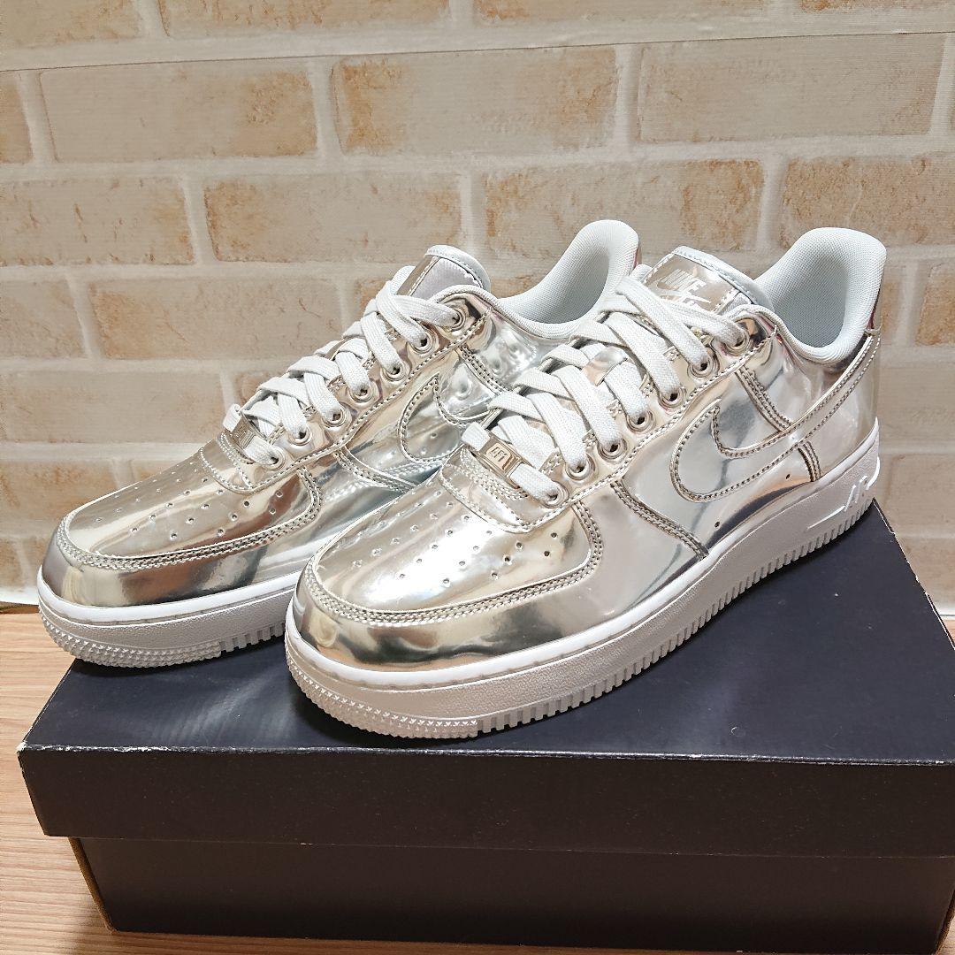 NIKE AIR FORCE 1 ナイキ エアフォース1 メタリック シルバー