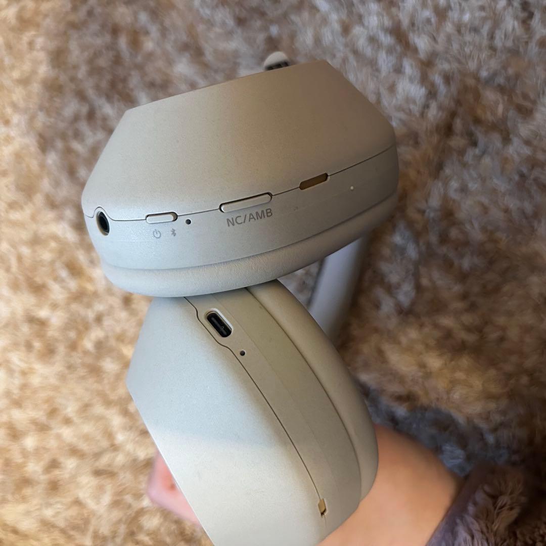 SONY ソニー　WH-1000XM5 ワイヤレスヘッドホン プラチナシルバー