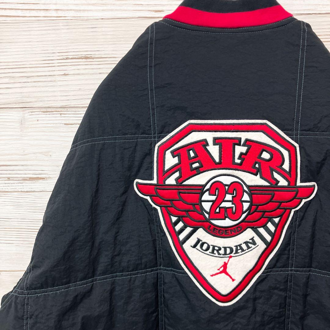 NIKE Jordan スタジャン エンブレム付き 黒　ナイキ　ジョーダン