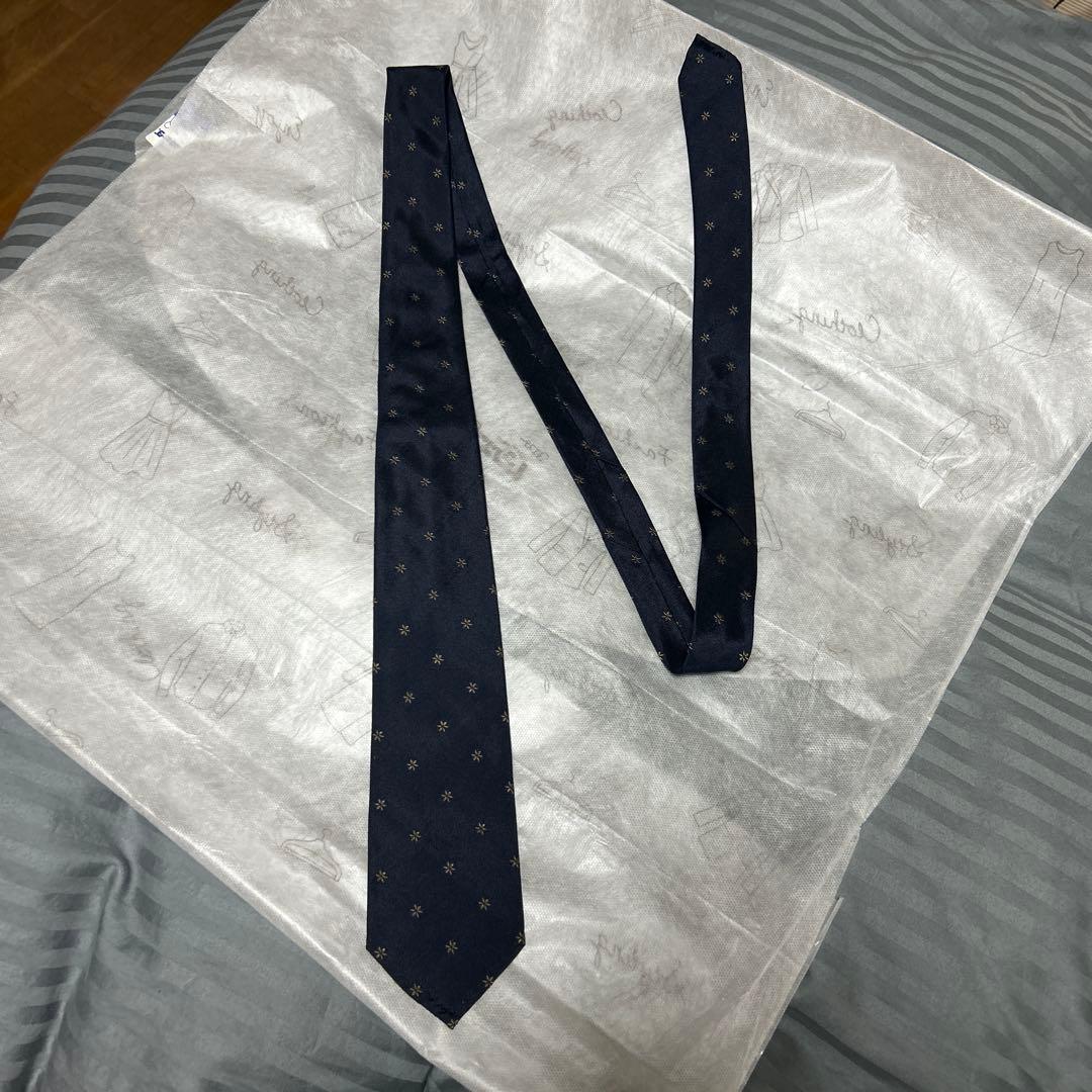 アットヴァンヌッチ　セッテピエゲ　ネイビー