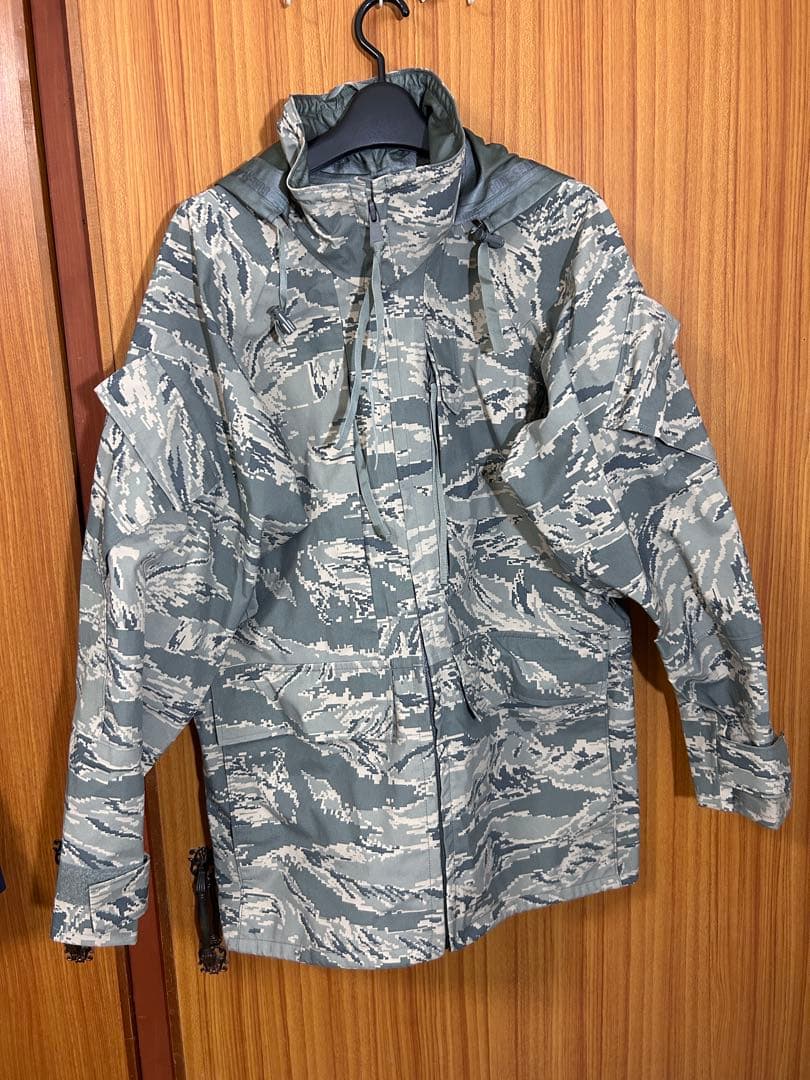アメリカ空軍　ゴアテックスジャケット　デジタルタイガーストライプ S・Rサイズ