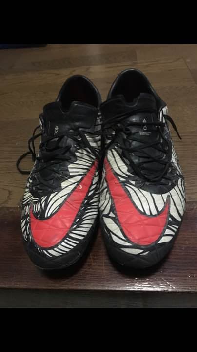 ハイパーヴェノム 二足