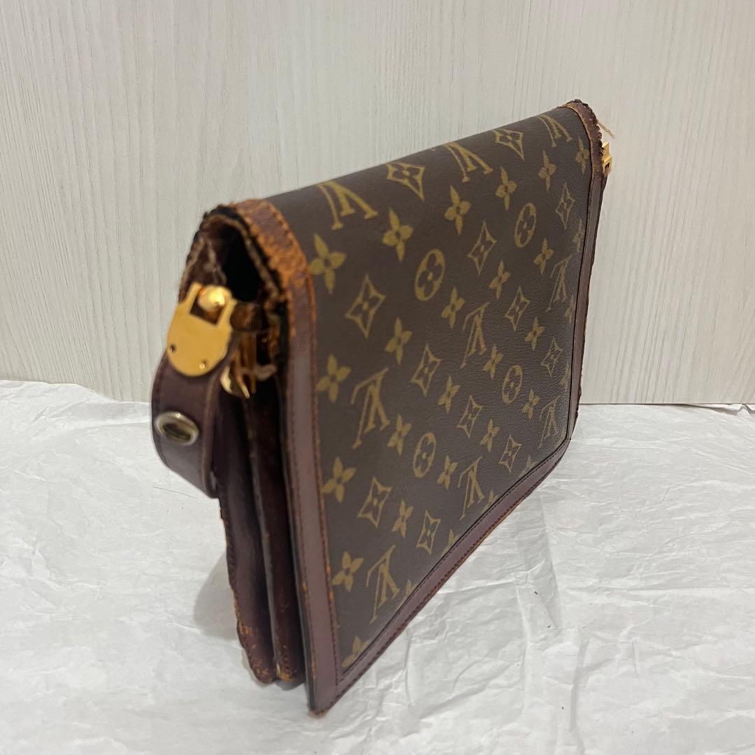 ルイヴィトン モノグラム サックドフィーヌ　ショルダーバッグ LV