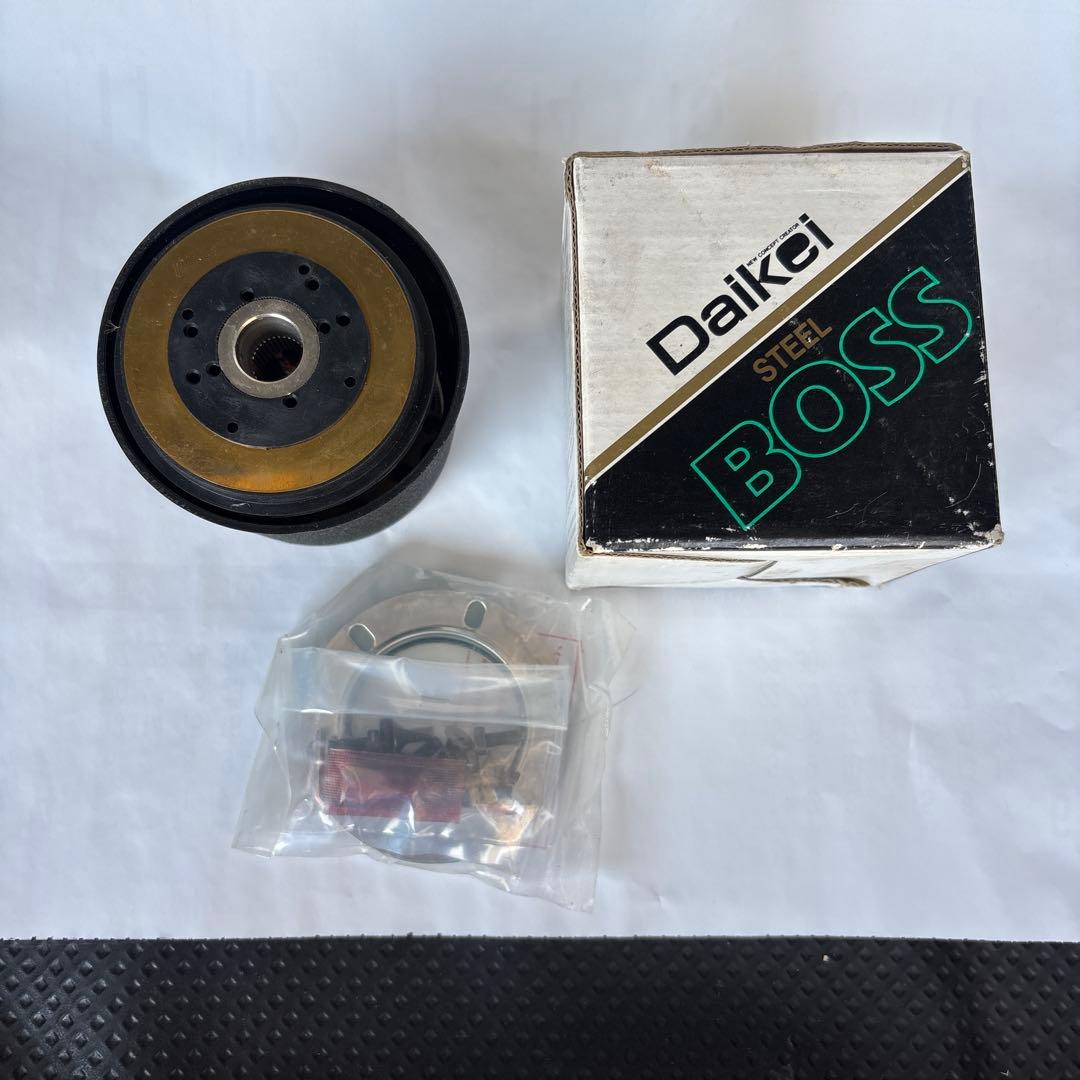 Daikei STEEL BOSS ボスフリー 未使用品　日産自動車旧車対応品