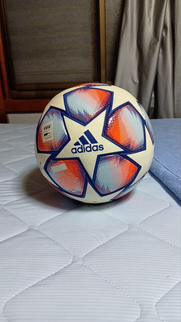 adidas Champions League サッカーボール