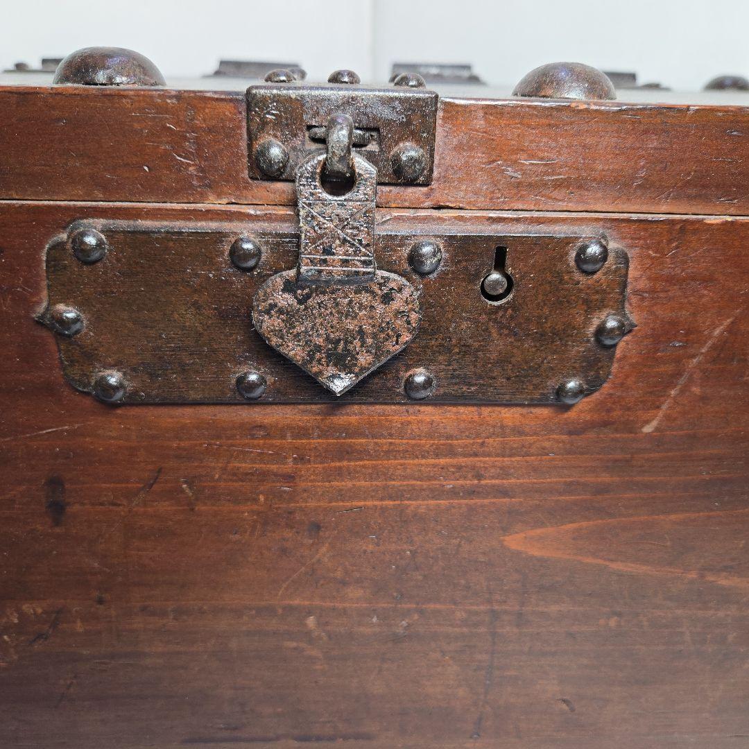 千両箱　鍵付　時代箪笥　古民具　銭函　銭箱　金庫　船箪笥　太鼓鋲　箪笥　木箱